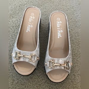 Helen’s Heart platform size 7 shoes